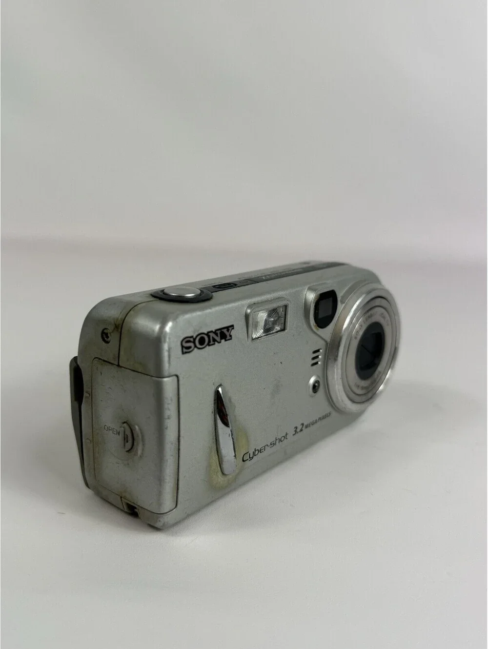 Parts Or Repair Sony Cyber-Shot DSC-P72 3.2 MP Digital Camera Point And Shoot